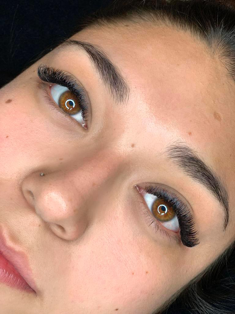 Flat Glossy Lashes