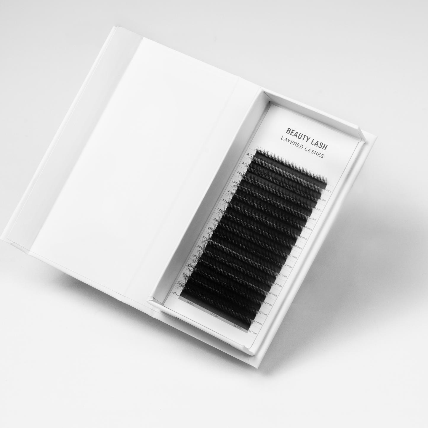 Double Layered Lashes — Extensiones de pestañas con doble capa