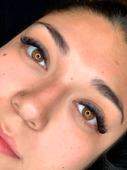 Flat Glossy Lashes
